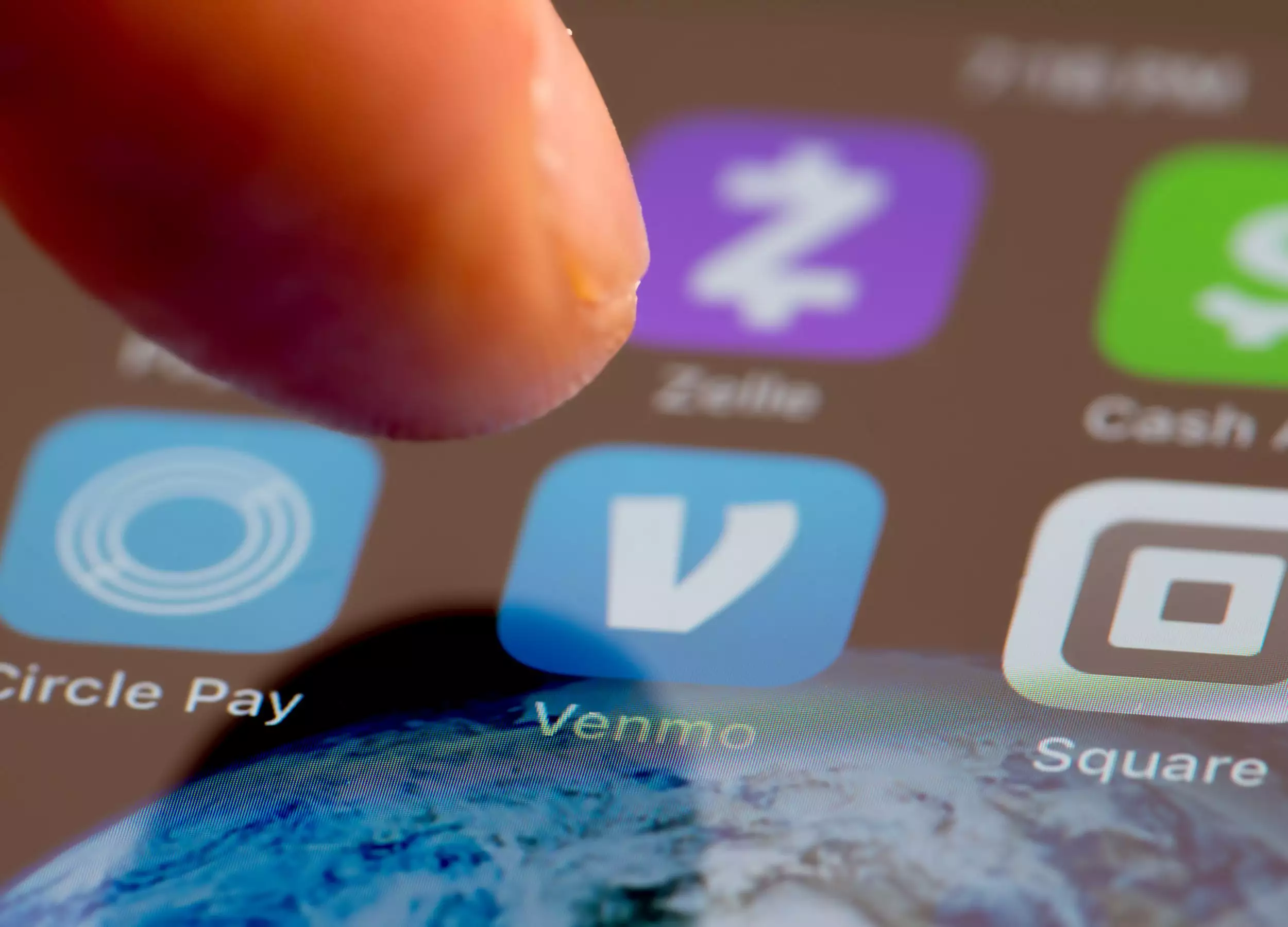 Cash App安全吗?是的,但使用它有一些缺点,以及几种保护您的资金安全的方法 Cash App安全吗?是的,但使用它有一些缺点,以及几种保护您的资金安全的方法