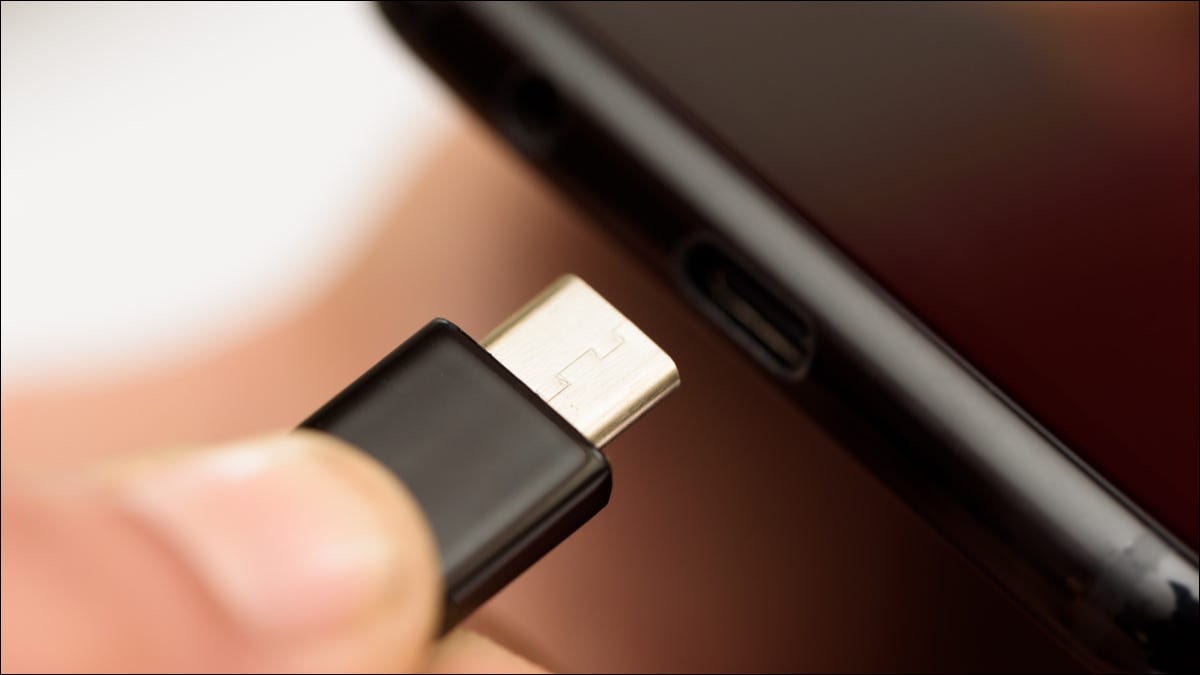 USB4 2.0 版的速度是 Thunderbolt 4 的两倍 USB4 2.0 版的速度是 Thunderbolt 4 的两倍