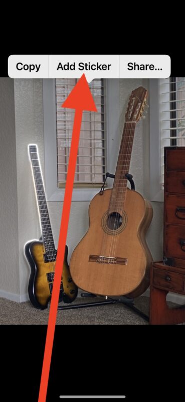 howto-make-stickers-from-photos-messages-iphone-1-369x800-1