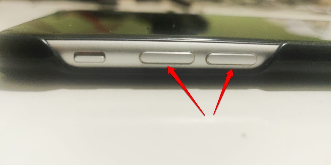 volume-rockers-on-iPhone