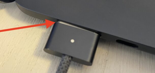 fix-macbook-air-not-charging-inspect-port-connection-610x287-1