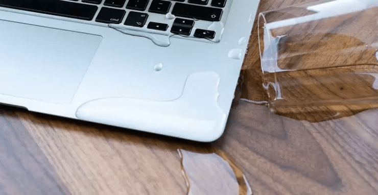 如果水洒在MacBook键盘上该怎么办 如果水洒在MacBook键盘上该怎么办