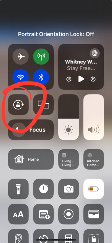 如何在iPhone键盘覆盖按钮时隐藏它并且不会消失 如何在iPhone键盘覆盖按钮时隐藏它并且不会消失